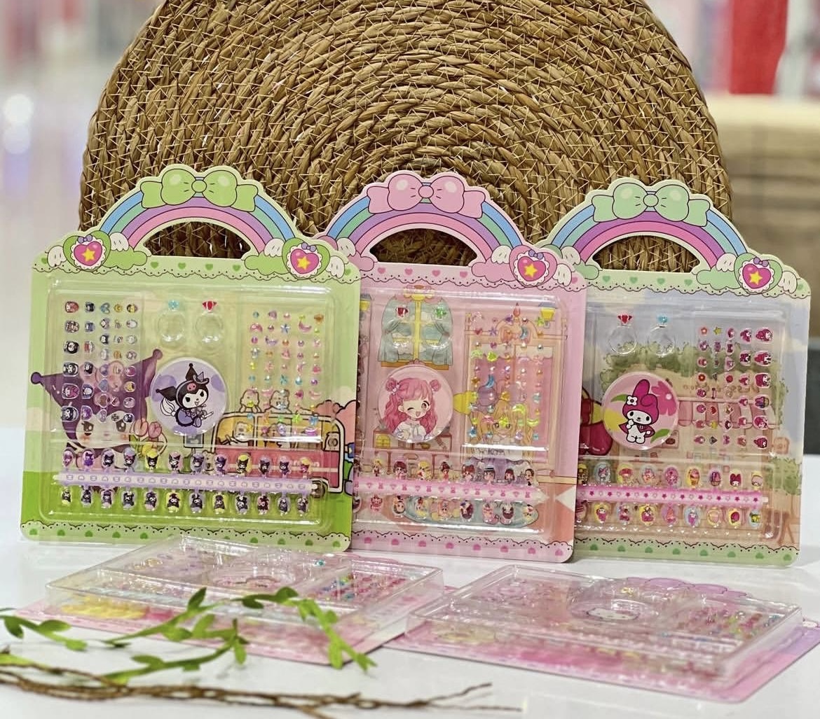 ست کامل ناخن با استیکر، انگشتر، لاک کرومی، ملودی و سوهان ناخن | زیبایی و استایل یکجا